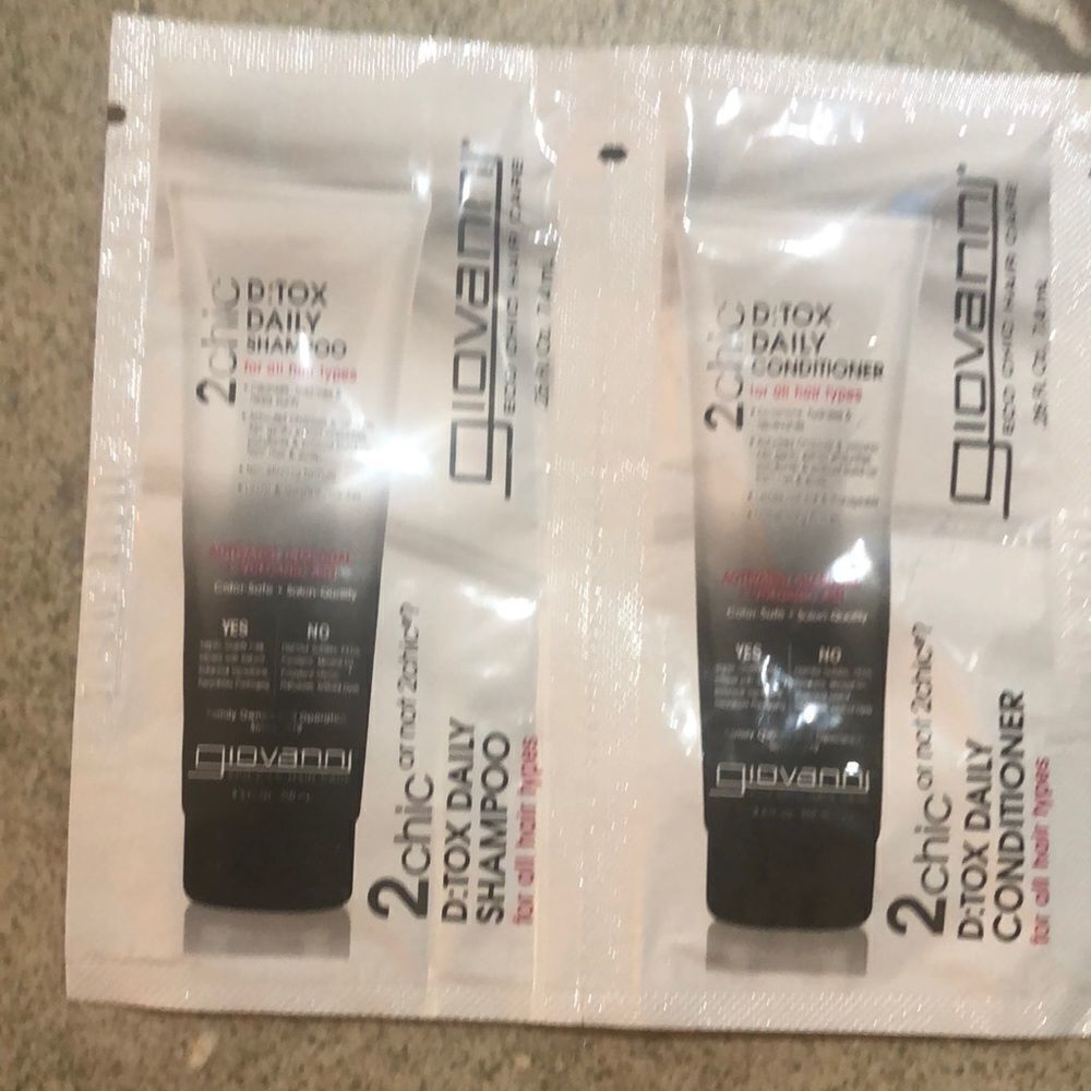 NEW Giovanni Travel trial size shampoo and conditioner D Tox Daily